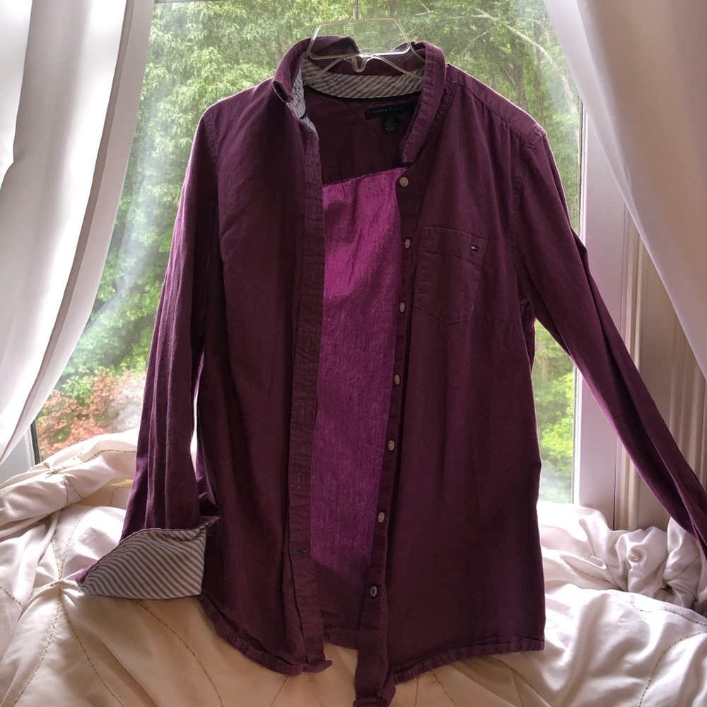 Tommy Hilfiger button up